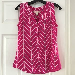 Sleeveless v-neck blouse